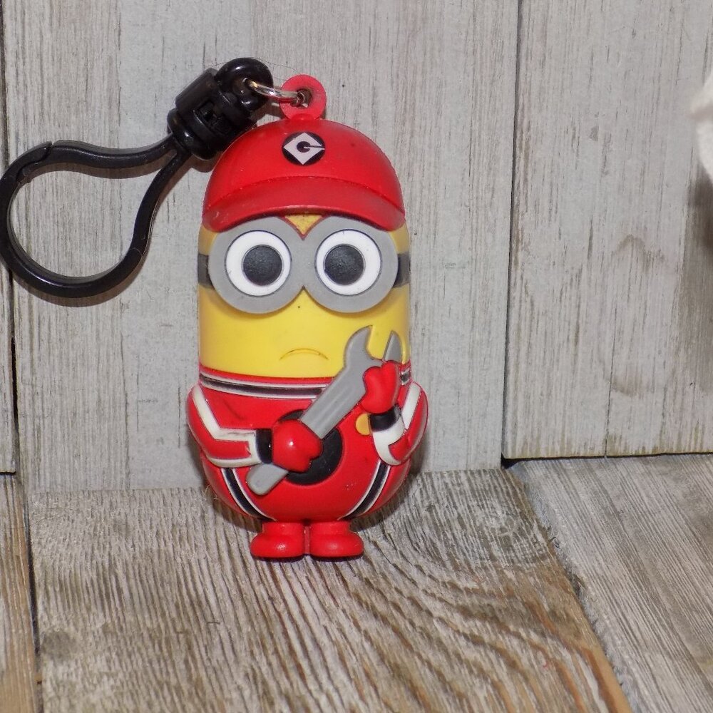 CLIP TOY GUY YELLOW WITH GLASSES *